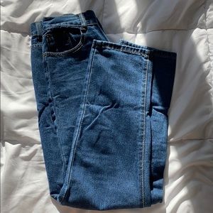 High rise fashion jeans.